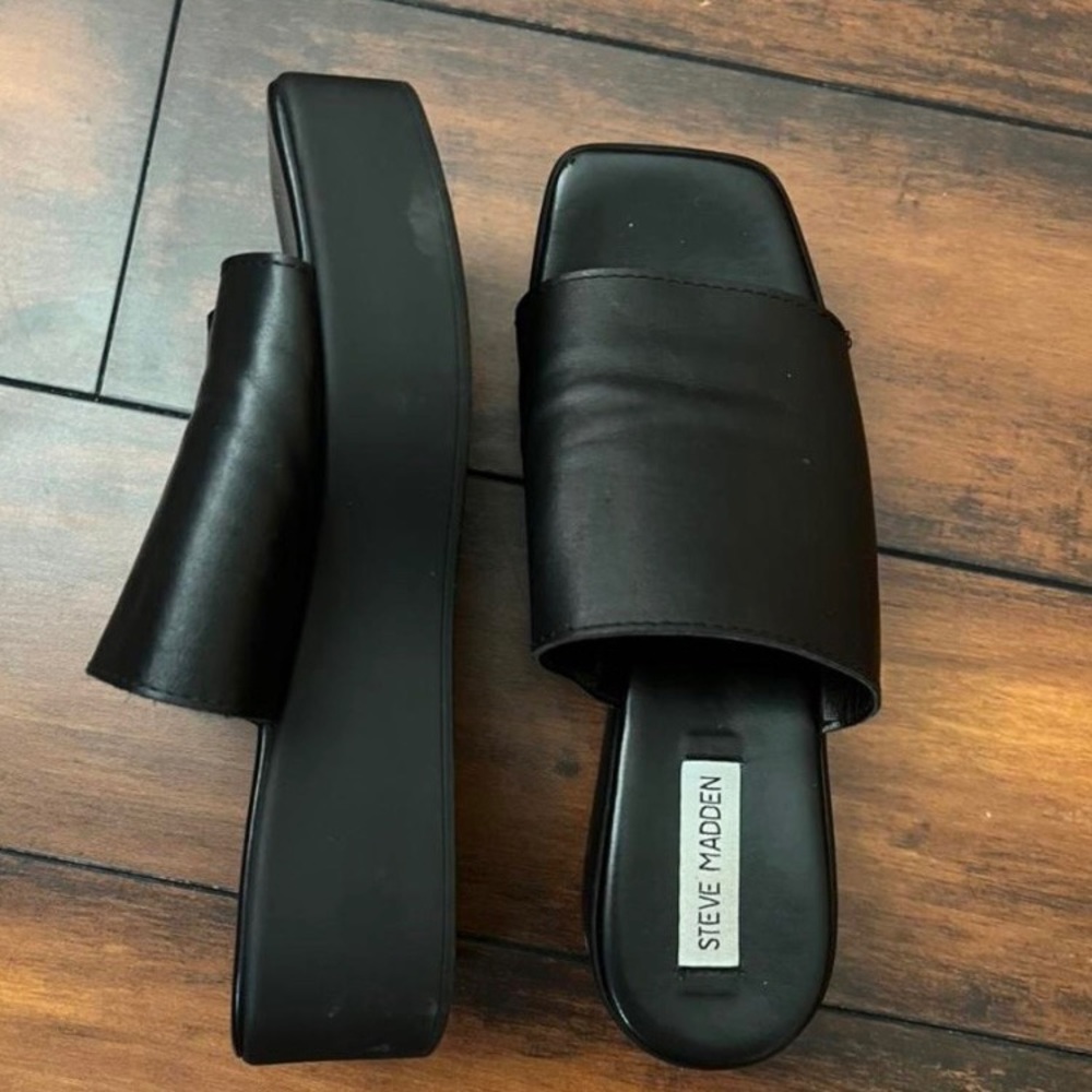 Steve Madden Platform Square Toe Sandals
